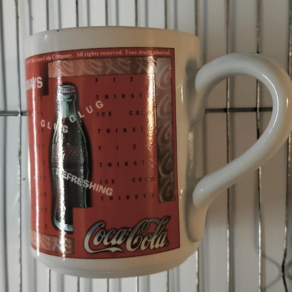 Set of 2 Vintage Coca-Cola Mugs